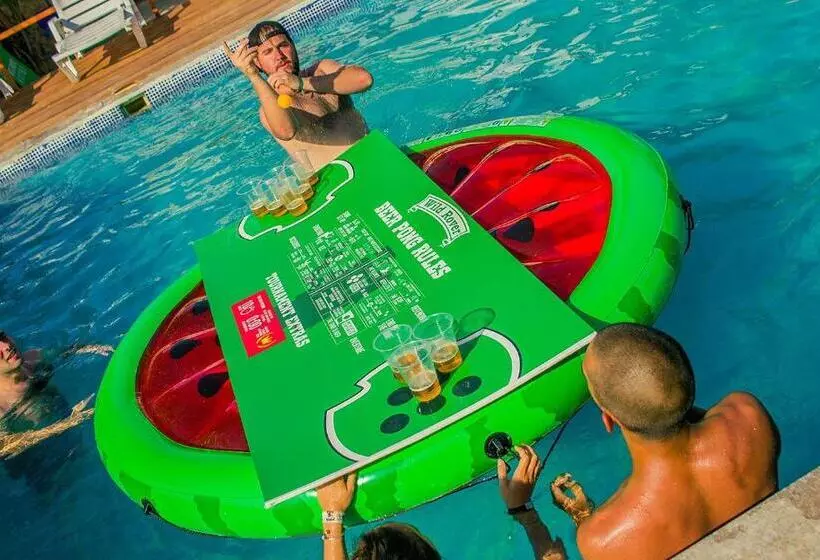هاستل Wild Rover Beach Mancora