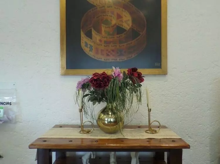 El Molino Hotel Y Restaurant