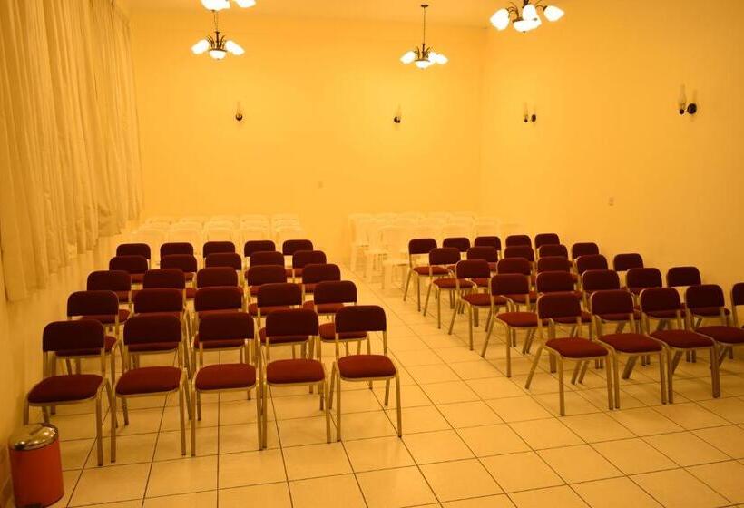 فندق Incasol, Feliz Año 2025 Que Las Estrellas Iluminen Cada Uno De Tus Viajes Este Año