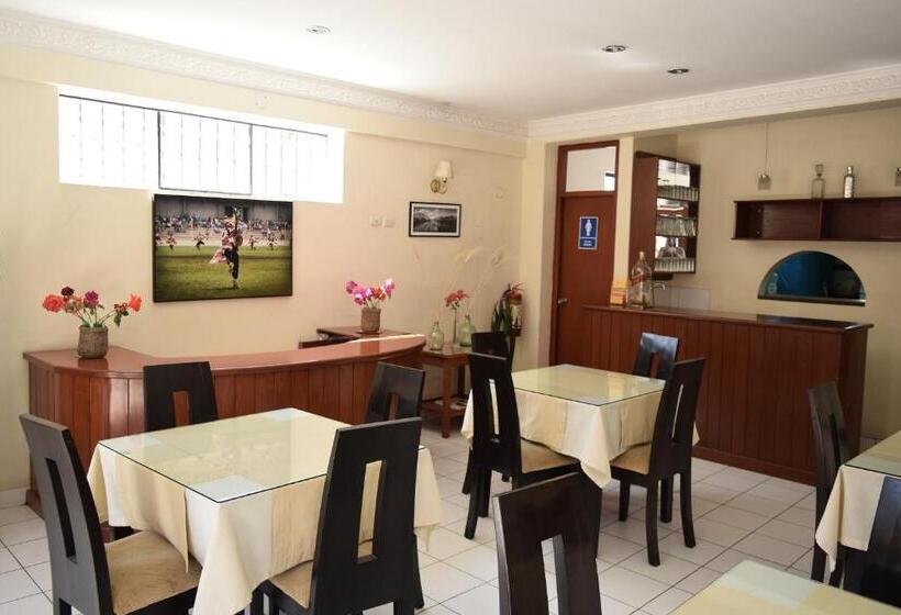 فندق Incasol, Feliz Año 2025 Que Las Estrellas Iluminen Cada Uno De Tus Viajes Este Año