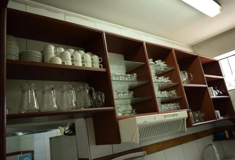 فندق Incasol, Feliz Año 2025 Que Las Estrellas Iluminen Cada Uno De Tus Viajes Este Año