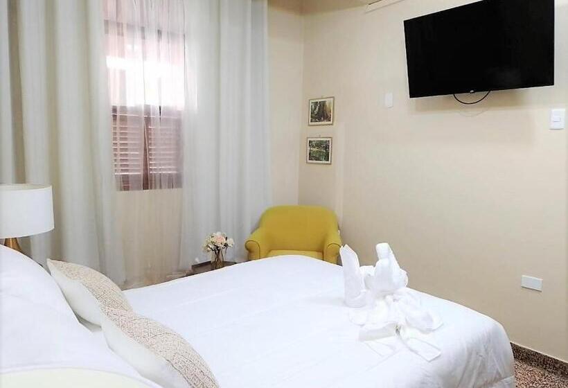 בית מלון כפרי Virrey Pucallpa Eirl