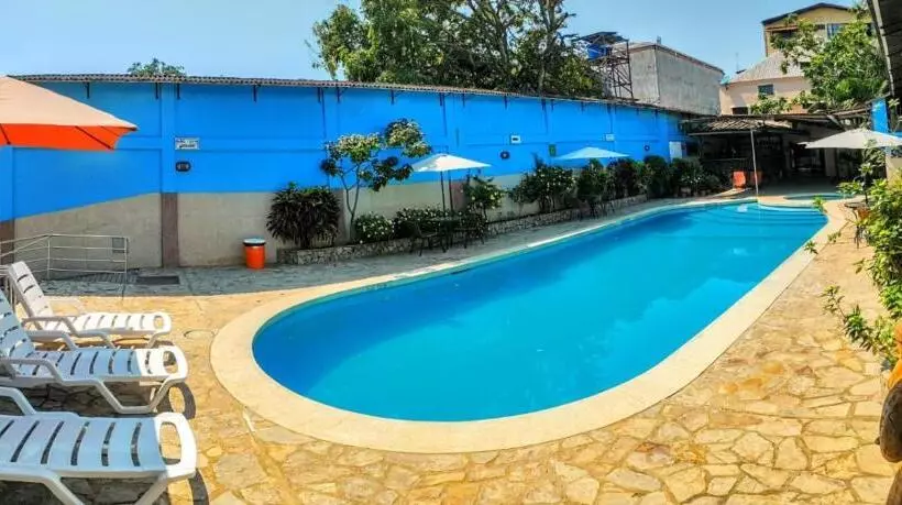 ホテル Virrey Pucallpa Eirl