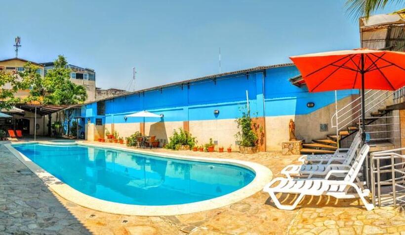 בית מלון כפרי Virrey Pucallpa Eirl