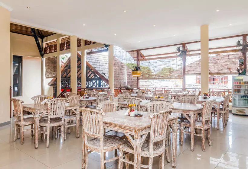 ホテル Zen Rooms Kuta Flora
