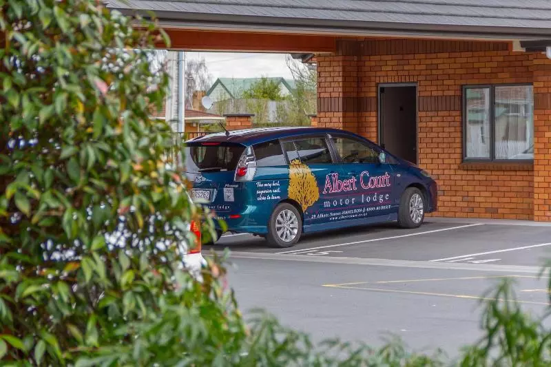 Hotelli Albert Court Motor Lodge
