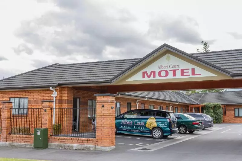 Hotelli Albert Court Motor Lodge
