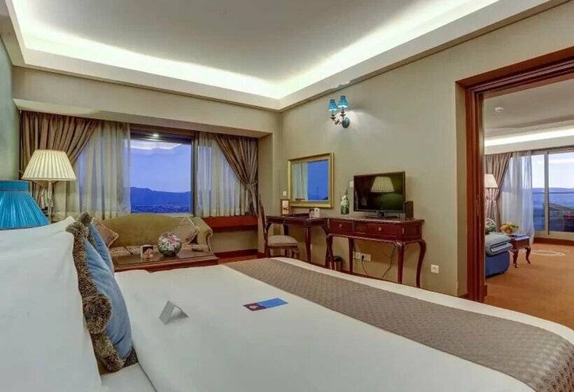 ホテル Shiraz Grand