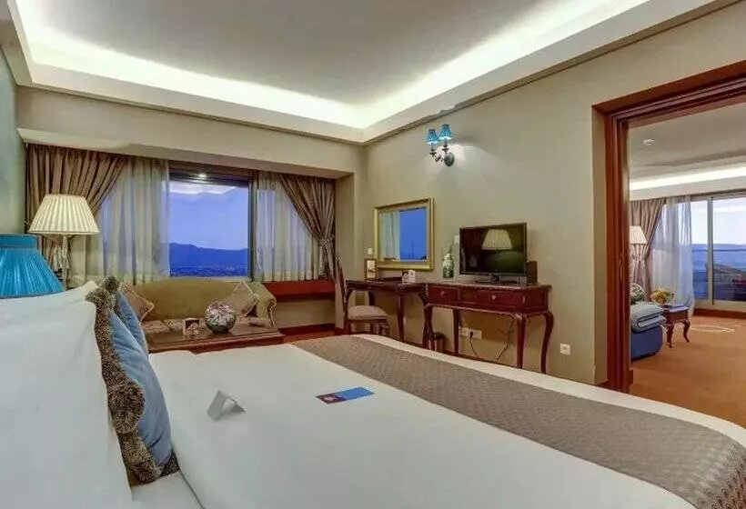 ホテル Shiraz Grand