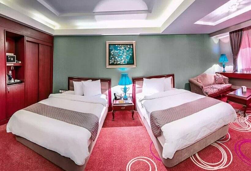 ホテル Shiraz Grand