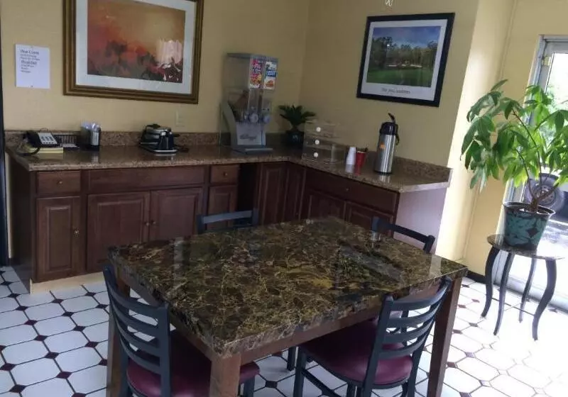 Motelli Knights Inn Augusta At Deans Bridge Rd