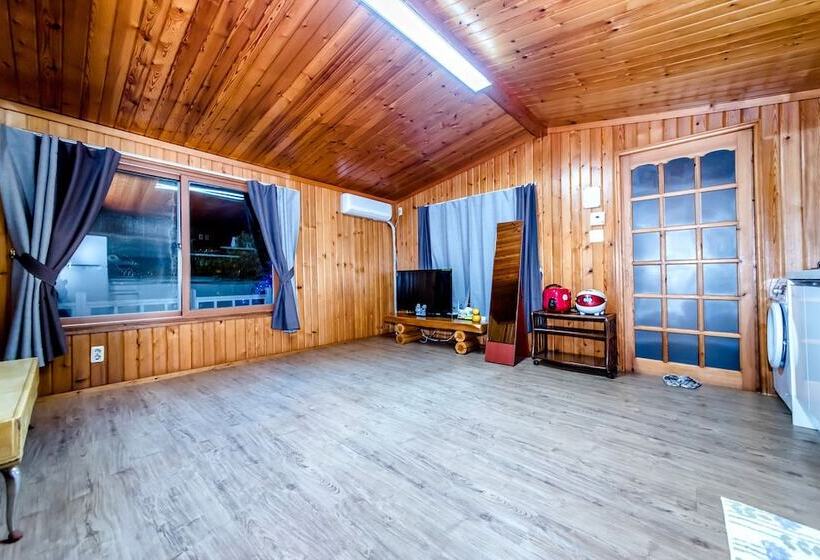 The May Of Jeju House Pension