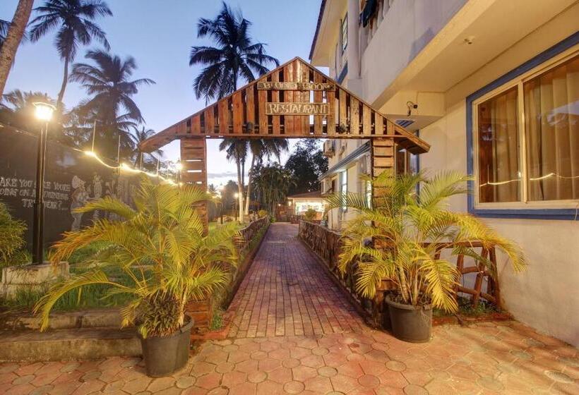 Fabhotel Grand Royal Palms