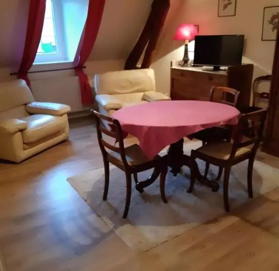 ベッドアンドブレックファースト Chambres D Hôtes   La Grand  Maison