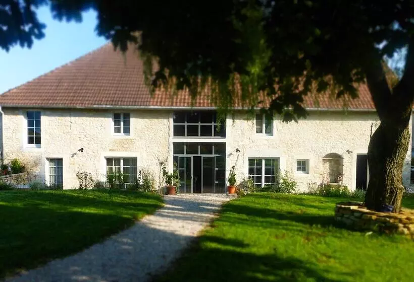 Aamiaismajoitus (B&B) Chambres D'hôtes Béred Vuillemin