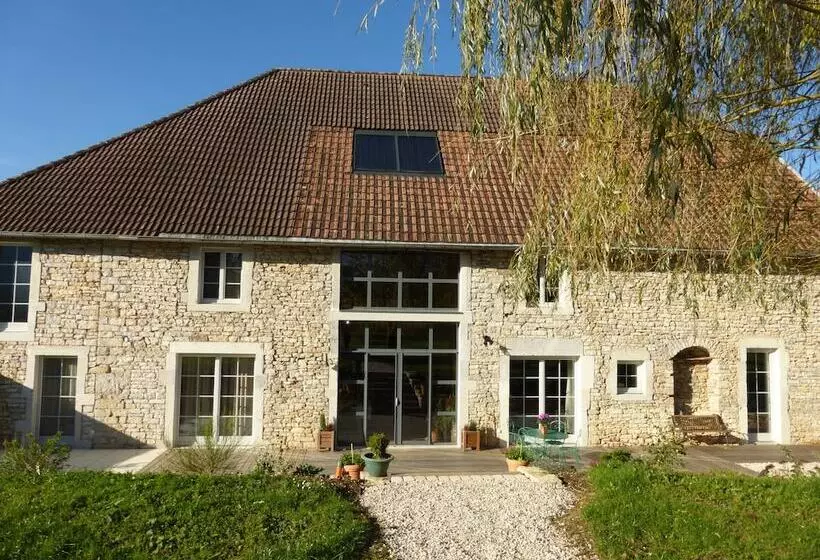 Aamiaismajoitus (B&B) Chambres D'hôtes Béred Vuillemin