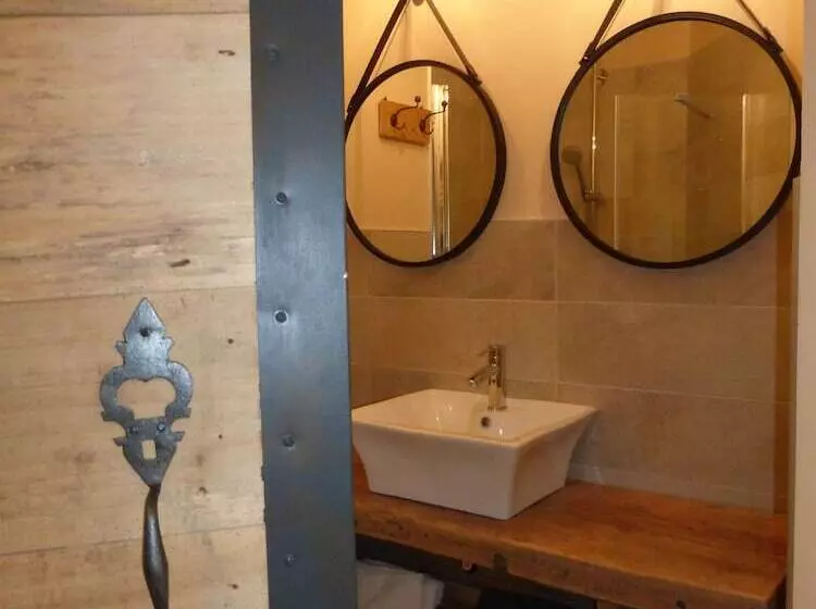 Aamiaismajoitus (B&B) Chambres D'hôtes Béred Vuillemin