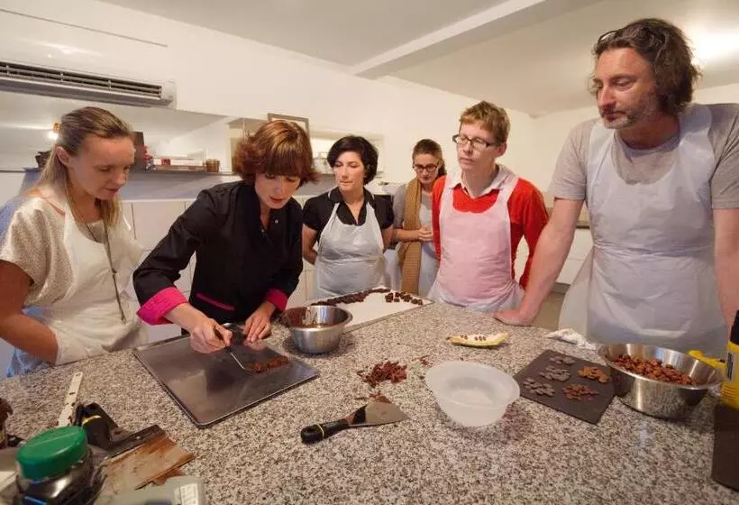 ベッドアンドブレックファースト La Maison De Karen Chocolat