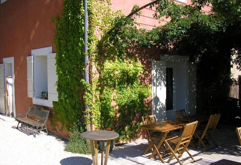 Aamiaismajoitus (B&B) Les Passiflores