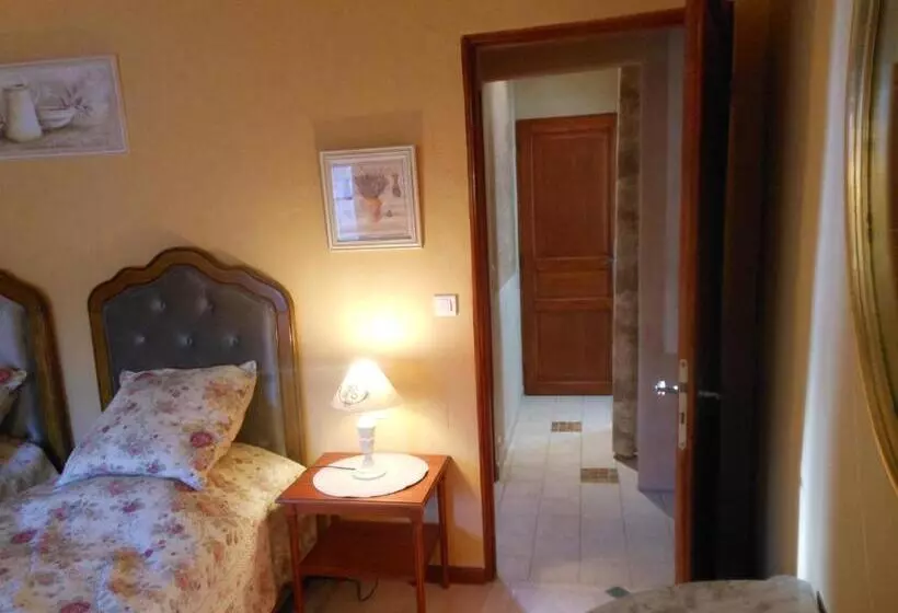 Aamiaismajoitus (B&B) Les Passiflores