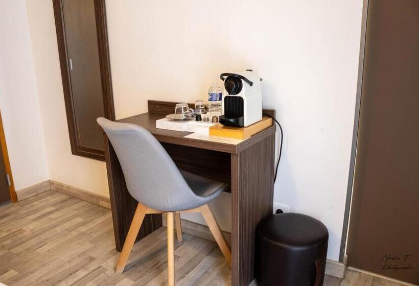 בית מלון כפרי De La Cathedrale