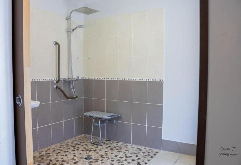 בית מלון כפרי De La Cathedrale