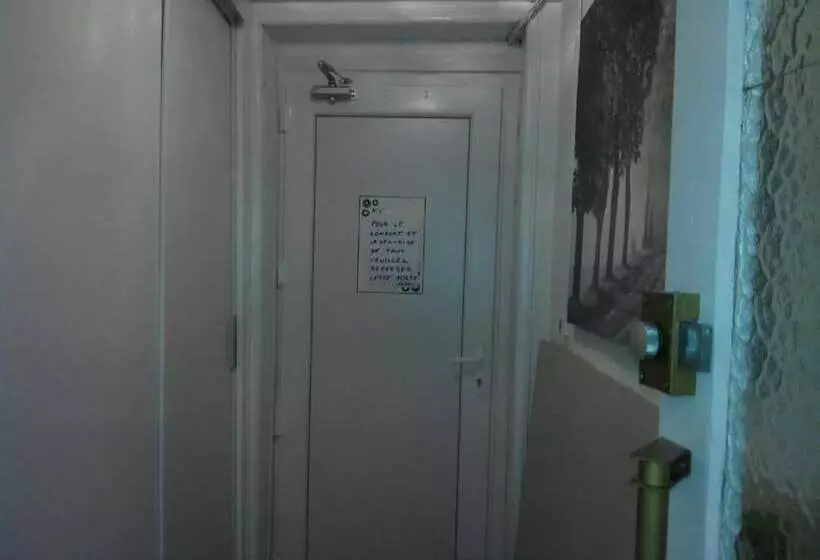هتل Hôtel Lamartine Parking Dauphine