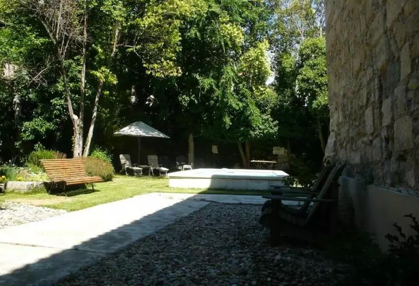 L Observance Bed & Breakfast