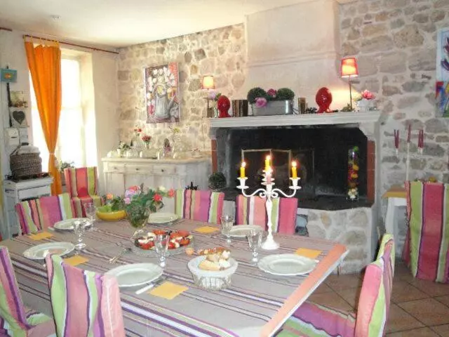 تختخواب و صبحانه La Maison Bleue De Sigean