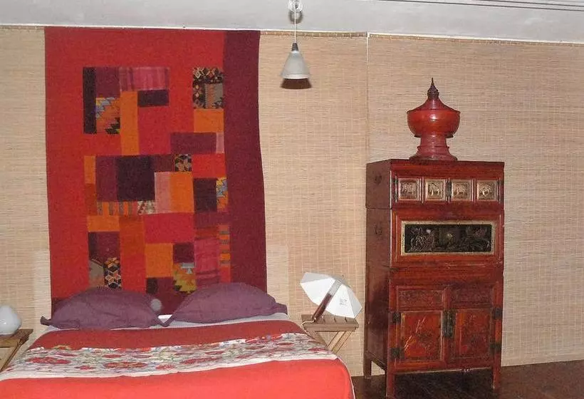 تختخواب و صبحانه Chambres D Hôtes Le Petit Siam : Le Calme En Centre Ville