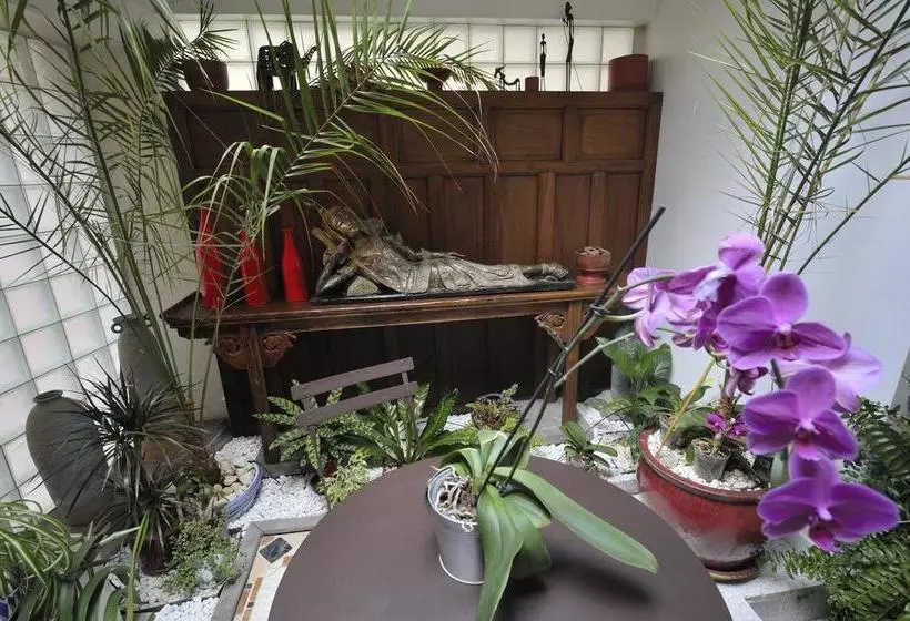 تختخواب و صبحانه Chambres D Hôtes Le Petit Siam : Le Calme En Centre Ville