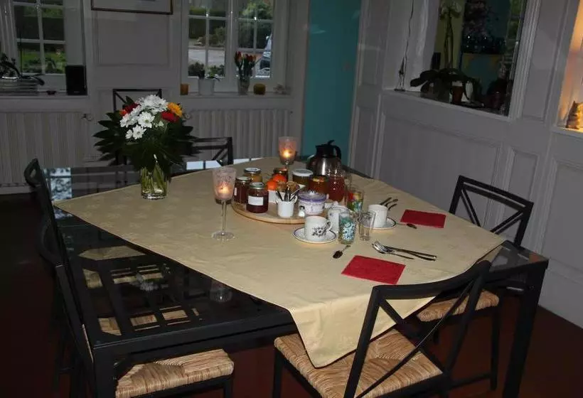 تختخواب و صبحانه Chambres D'hôtes Manoir Du Buquet
