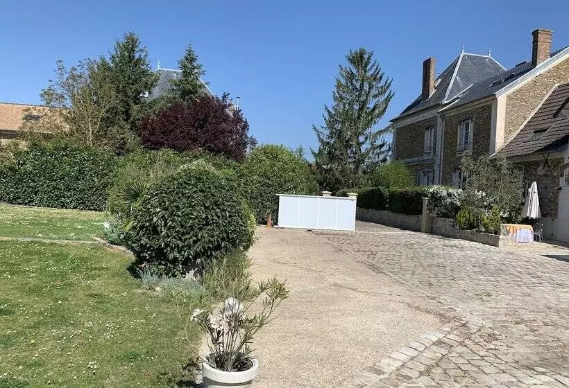 Aamiaismajoitus (B&B) Domaine D Auxonnettes Chambres D Hôtes Et Gîtes