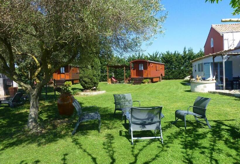 Bed and Breakfast Gites Et Roulottes Du Grand Puits