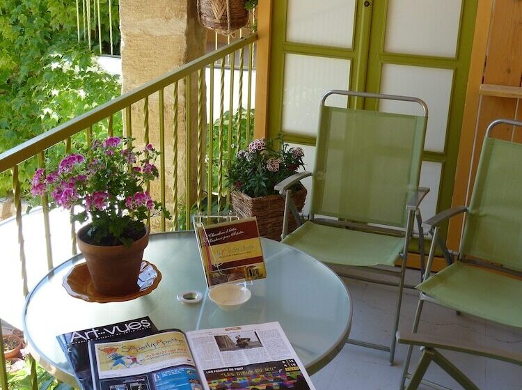 Bed and Breakfast La Clé Des Chants