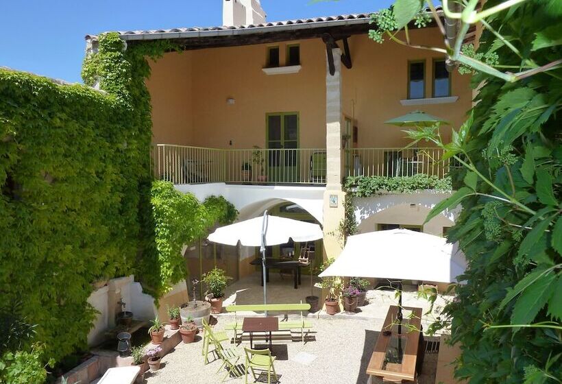 住宿加早餐  La Clé Des Chants