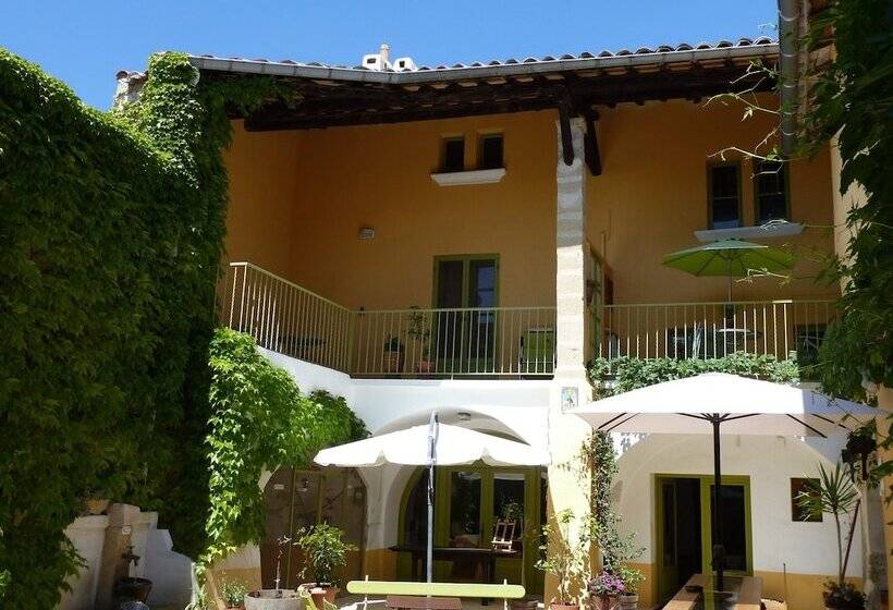 Bed and Breakfast La Clé Des Chants