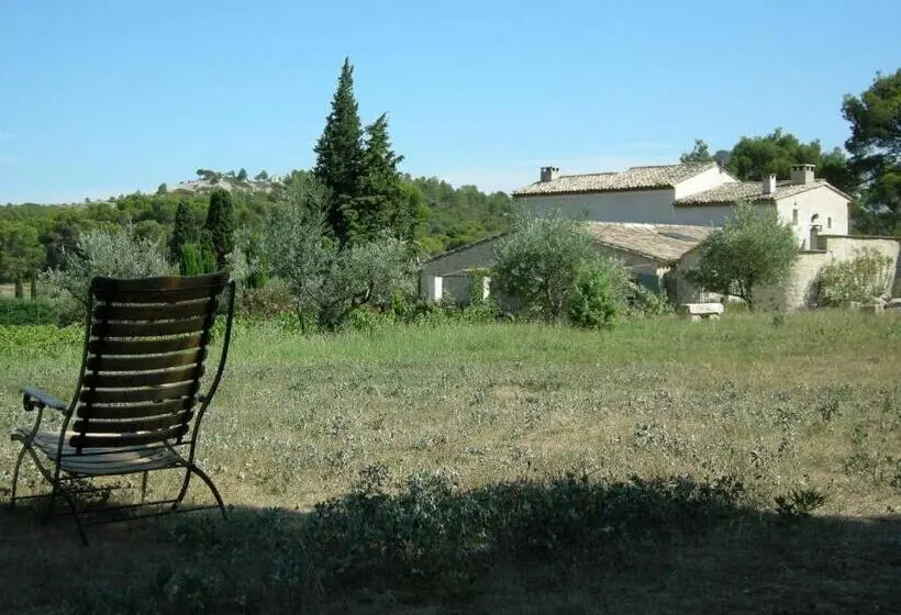 Aamiaismajoitus (B&B) Le Mazet De La Dame