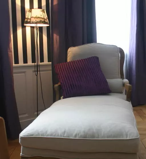 Maison Ailleurs