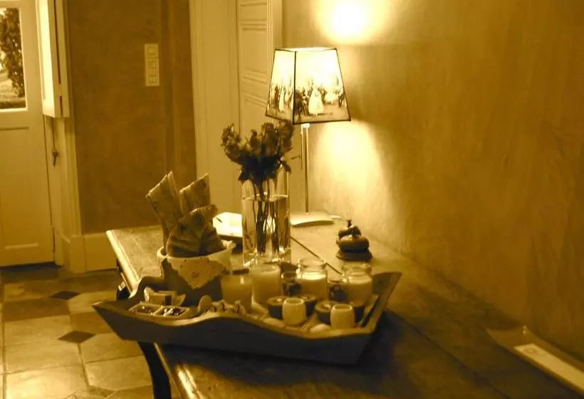Maison Ailleurs