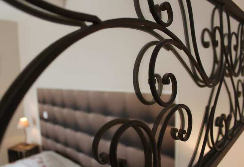 مبيت وإفطار Mas Du Tilleul