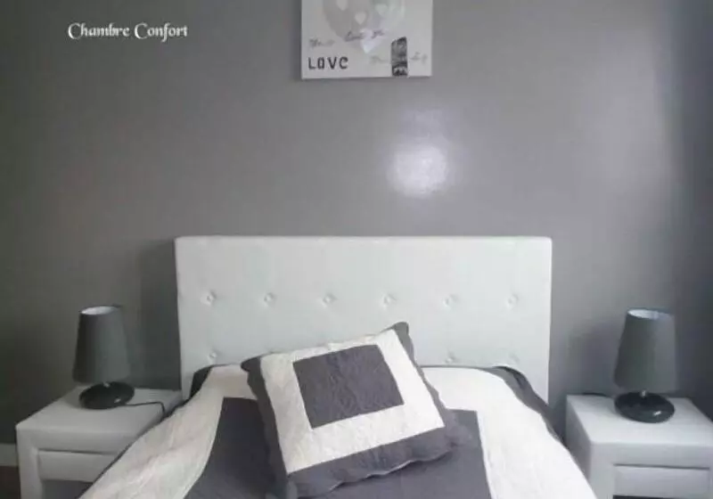 تختخواب و صبحانه Roissy Chambres