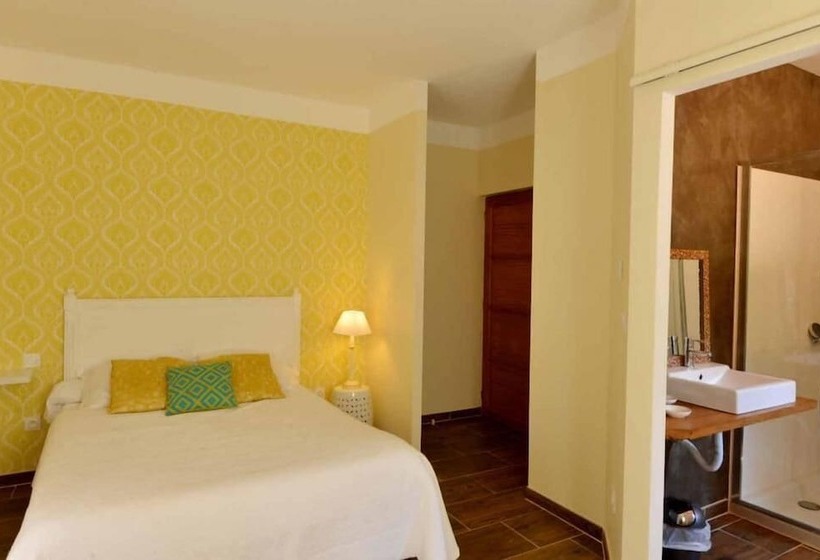 ホテル Auberge De La Foret Bonifatu