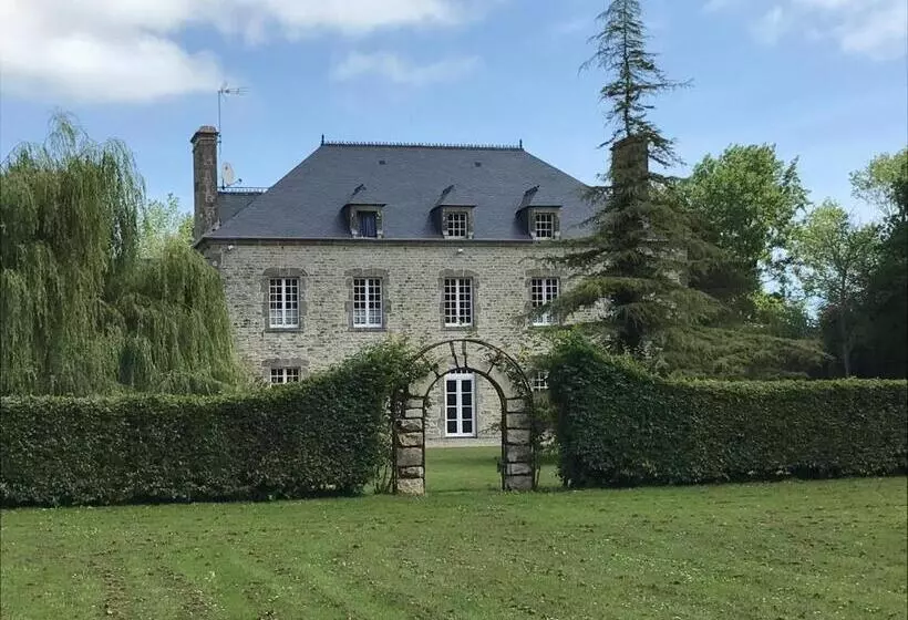 Hotelli Domaine Utah Beach   Le Grand Hard