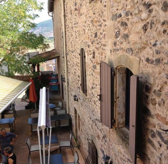 ホテル Restaurant La Calade