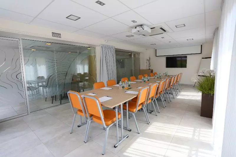 The Originals Boutique, Hotel L Occitan, Aubagne