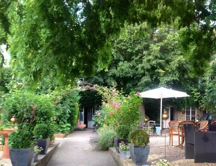 تختخواب و صبحانه Chambres D'hôtes La Villa Aliénor