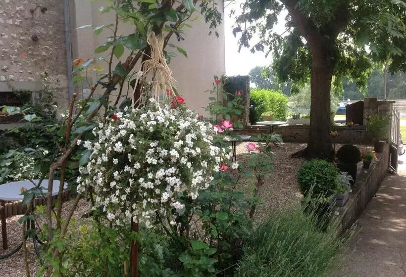 تختخواب و صبحانه Chambres D'hôtes La Villa Aliénor