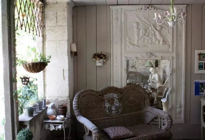 Aamiaismajoitus (B&B) Château De L Oiselinière