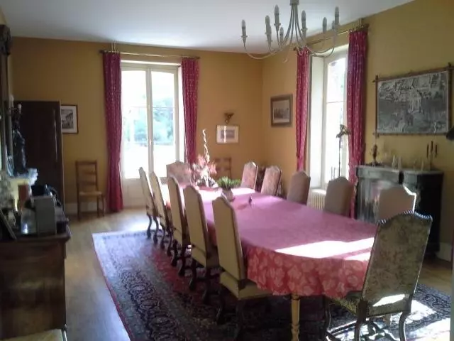 Aamiaismajoitus (B&B) Château Des Bouffards